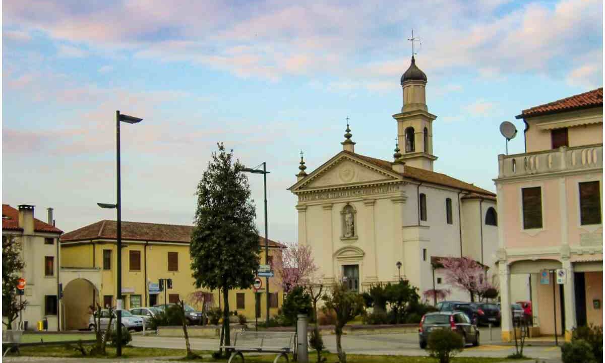 città più noiose italia