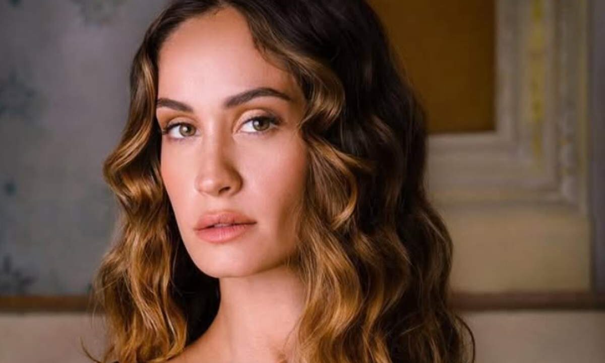 Helena Prestes cambio look