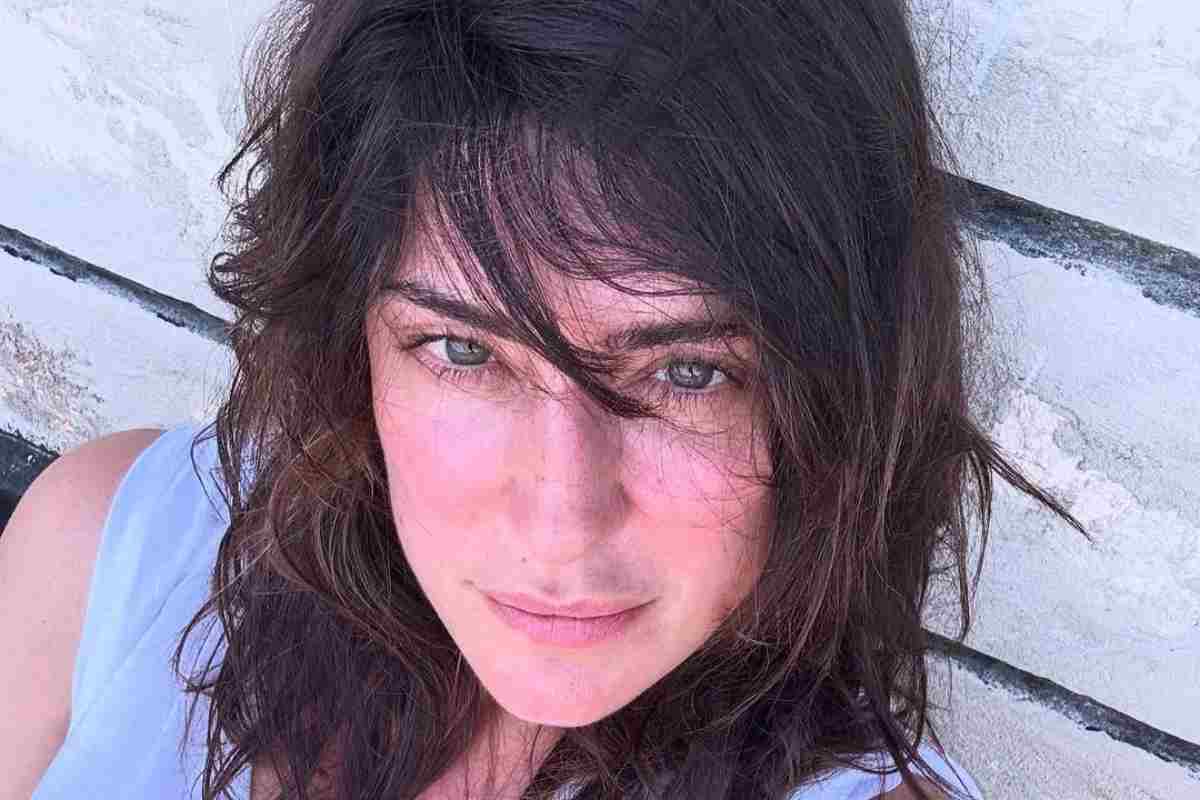 elisa isoardi cambia look